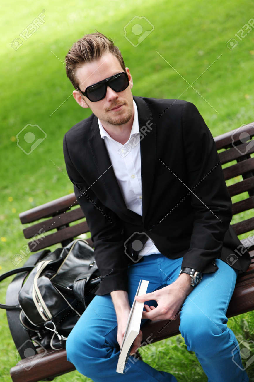 blue jeans with black blazer