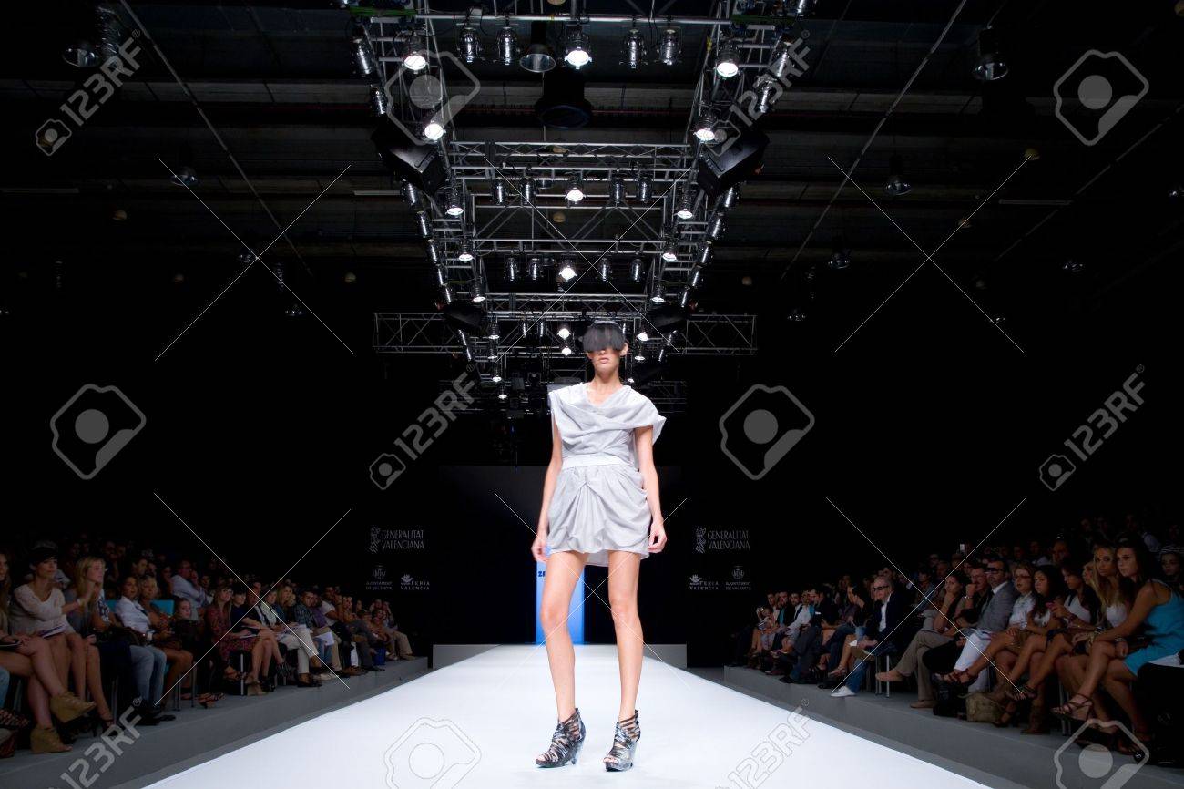 Valencia Spain September 1 A Model On The Catwalk Wearing A Zazo Brull Design For The Valencia Fashion Week On September 1 2010 In Valencia Spain Stock Photo Picture And