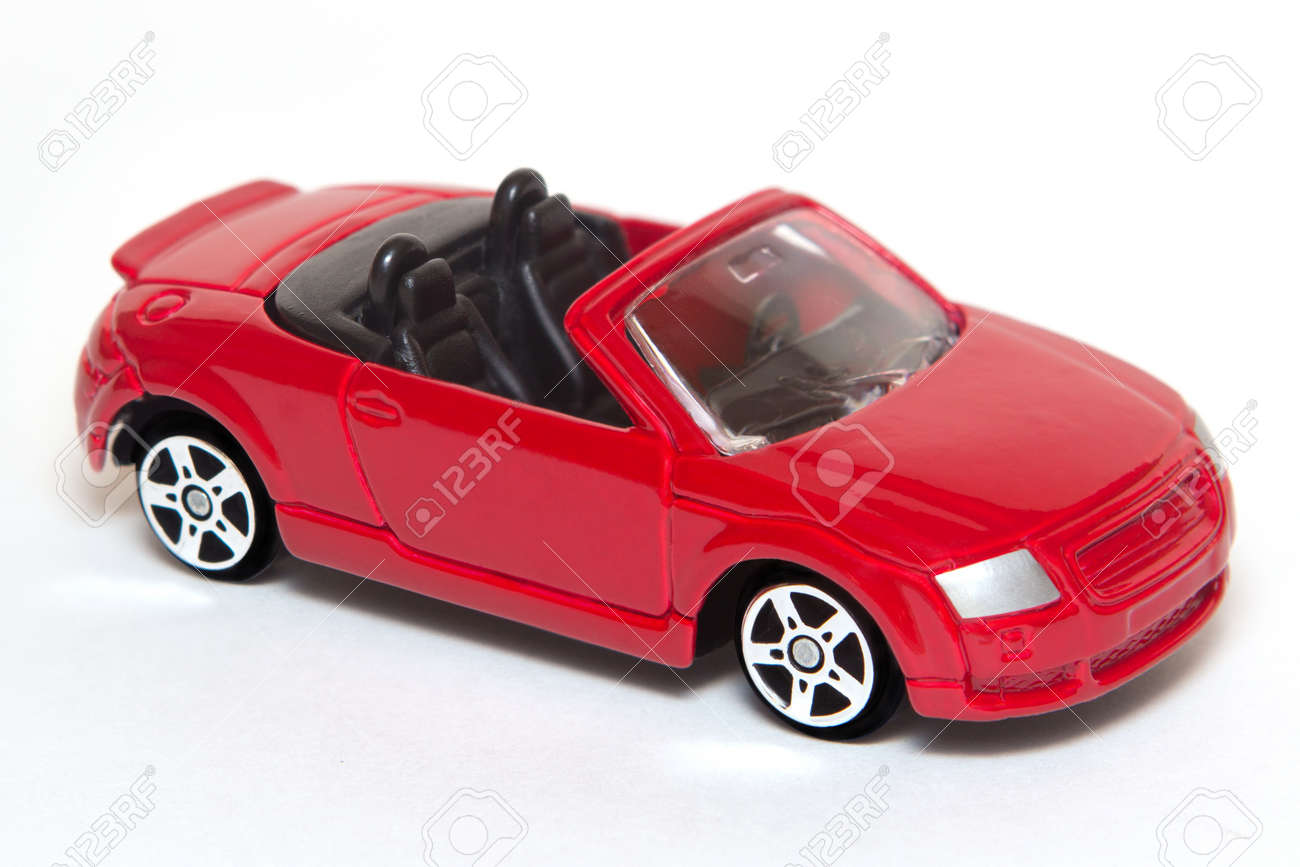 白の背景に赤のおもちゃの車 の写真素材 画像素材 Image 白の背景に赤のおもちゃの車 の写真素材 画像素材 Image