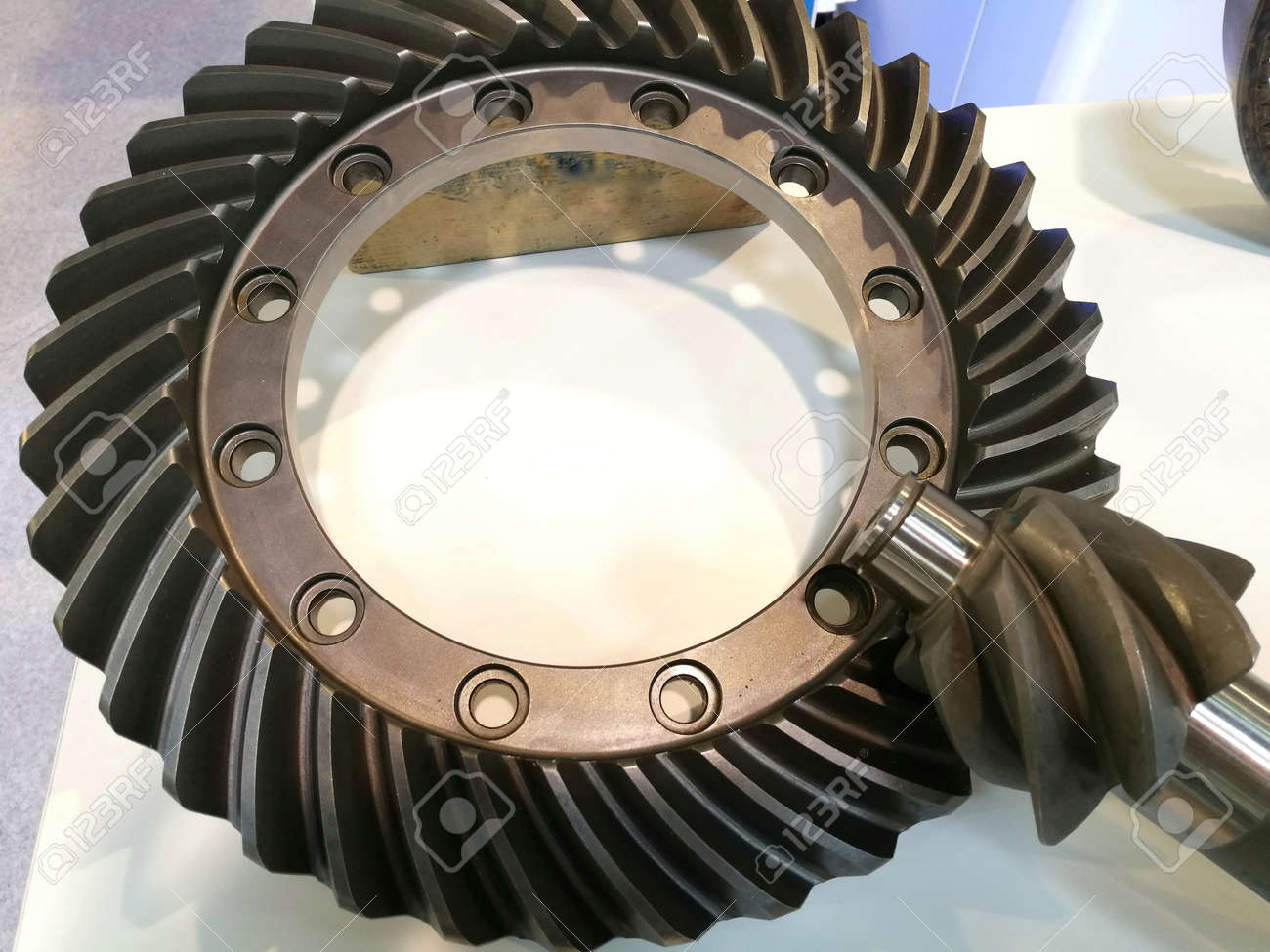 원뿔 커플 링을 가진 기어 로열티 무료 사진, 그림, 이미지 그리고 스톡포토그래피. Image 74996522