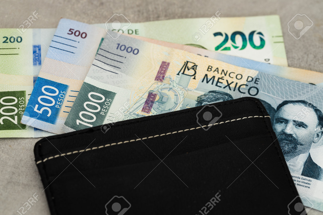Mexican Money, 1000,500 And 200 Bills, Pesos, Top Denominations, Stylish  Black Wallet And Currency, Business Concept, Mexico Finance Stock Photo,  Picture and Royalty Free Image. Image 201064410.