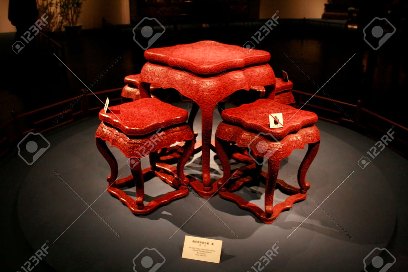 中国アンティークのテーブルと椅子 の写真素材・画像素材. Image 37549445.