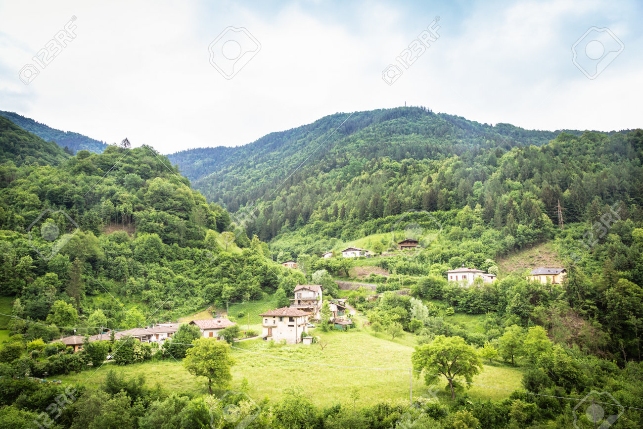 Mountain Houses in middle of wild nature - 166783076 Mountain Houses in middle of wild nature - 166783076