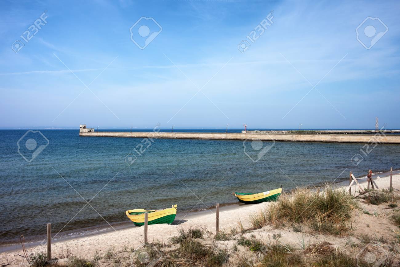 桟橋とボートでヘル ポーランドのパック湾とバルト海でヘル半島のリゾート地でビーチ の写真素材 画像素材 Image 桟橋とボートでヘル ポーランドのパック湾とバルト海でヘル半島のリゾート地でビーチ の写真素材 画像素材 Image