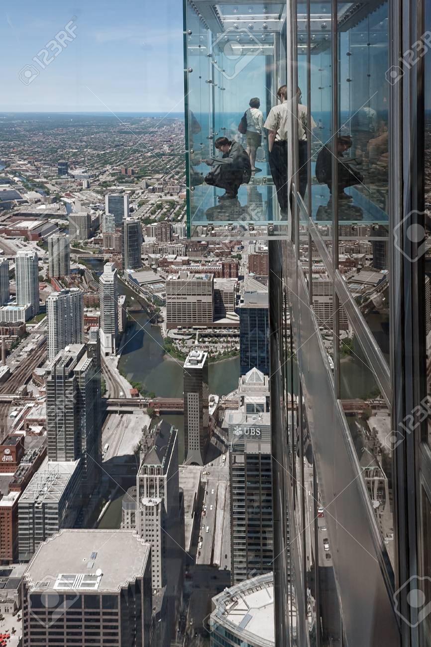 Chicago Usa June 3 2010 Tourist In The Ledge Glass Balconies