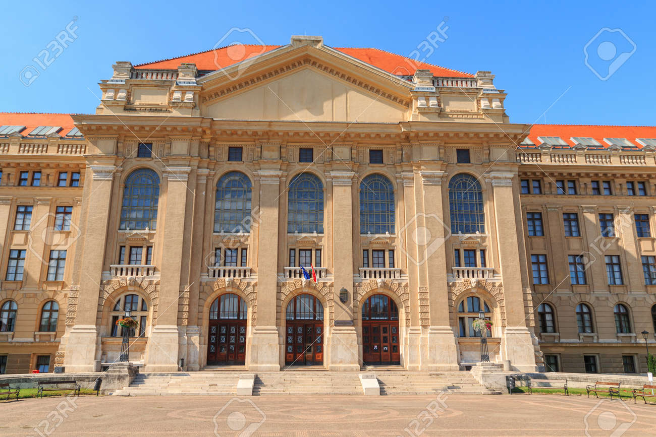 ヨーロッパ ハンガリー デブレツェン大学 の写真素材 画像素材 Image