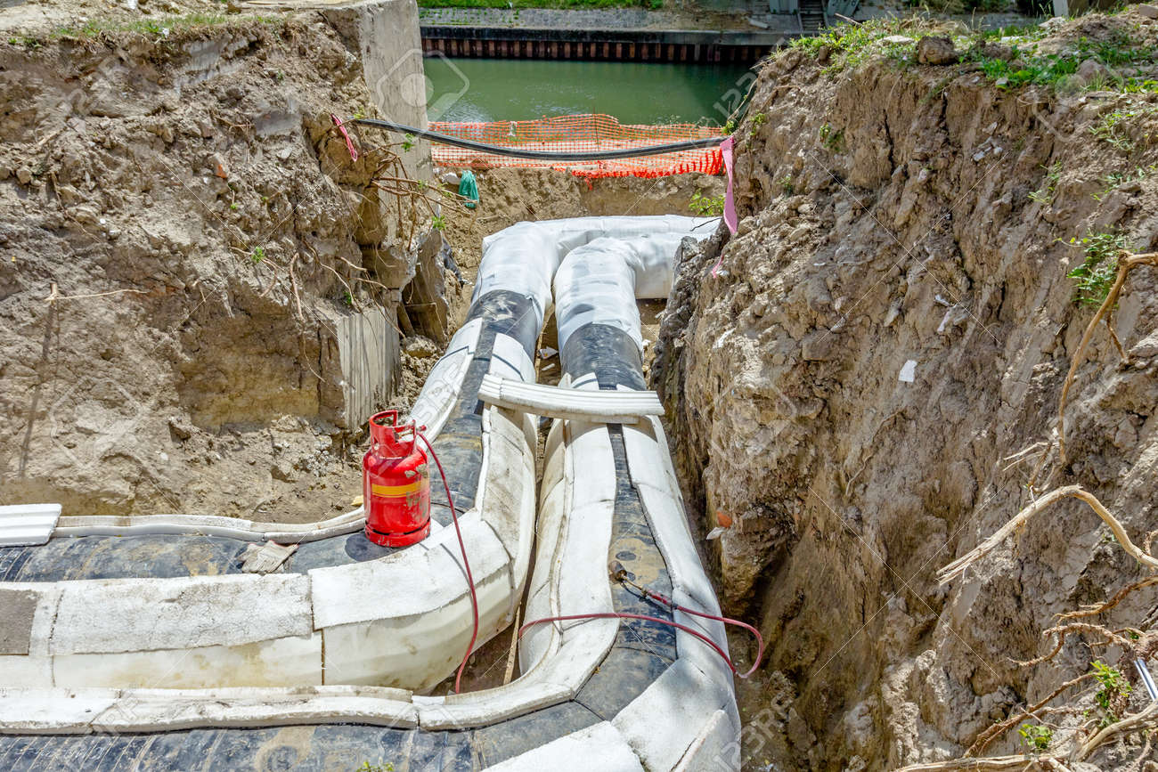 equipment to placing thermal protection on isolated pipeline