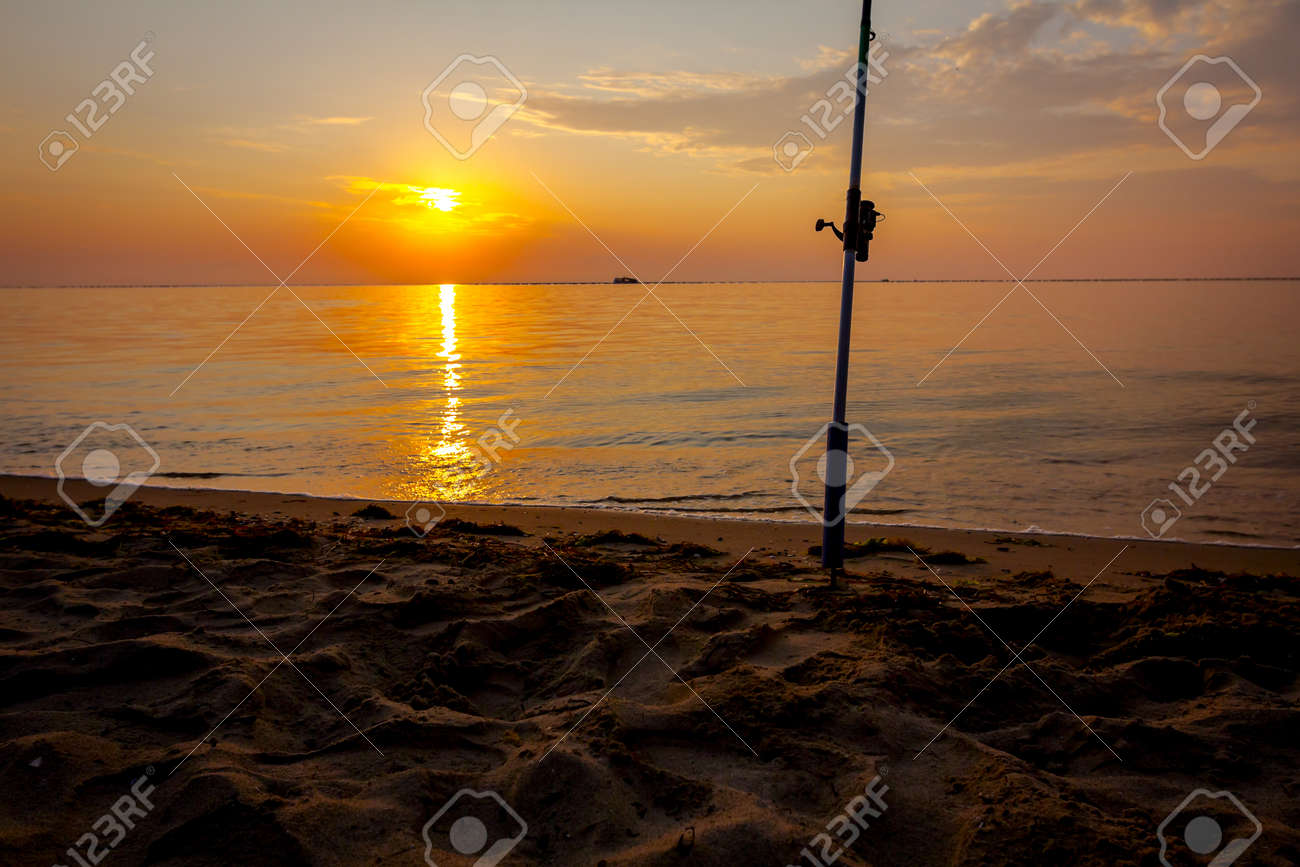 ocean fishing pole