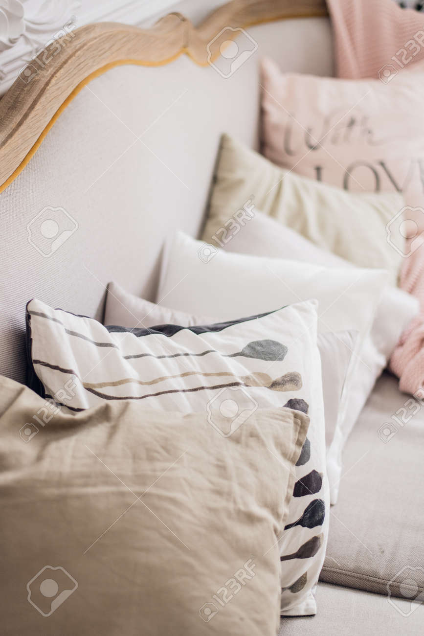 Liebe Rosa Kissen Interieur Wohnzimmer Dekoration Lizenzfreie Fotos ... Liebe Rosa Kissen Interieur Wohnzimmer Dekoration Lizenzfreie Fotos ...