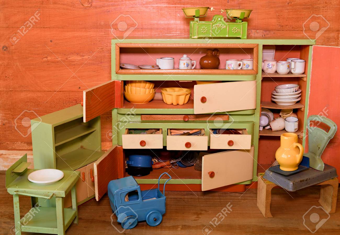 girls wooden kitchen