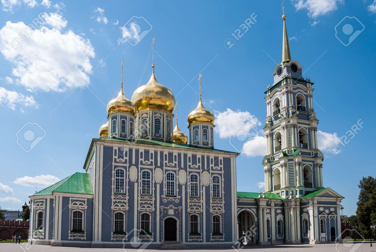 トゥーラ ロシア モスクワ近辺の古代都市のクレムリン ロシアの旅のイメージ 歴史的建造物は ロシアから背景を旅行します の写真素材 画像素材 Image