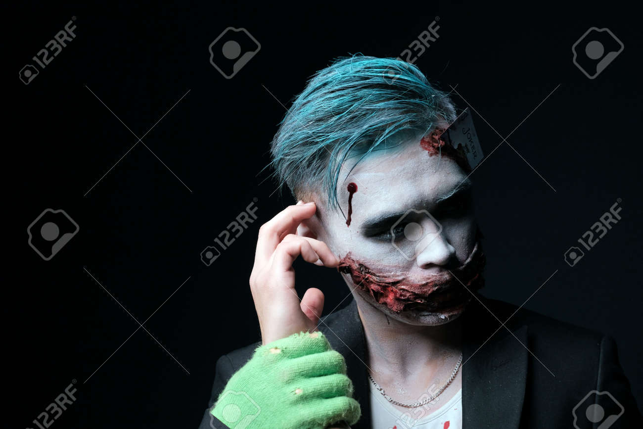 Maquiagem Halloween Joker  Maquiagem halloween, Maquiagem de