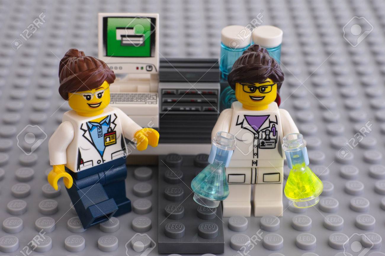 lego scientist minifigure