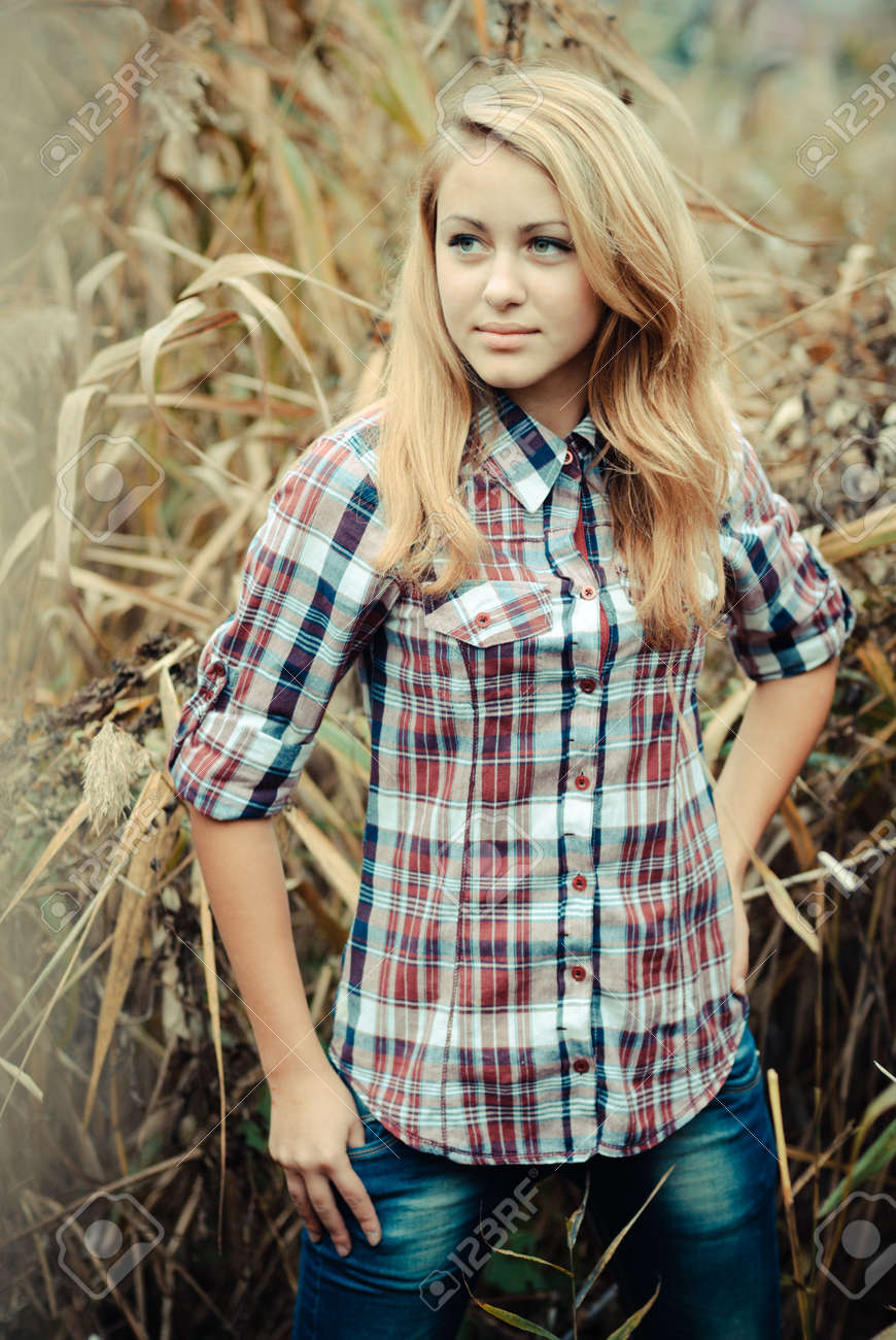 beautiful teen blonde girl
