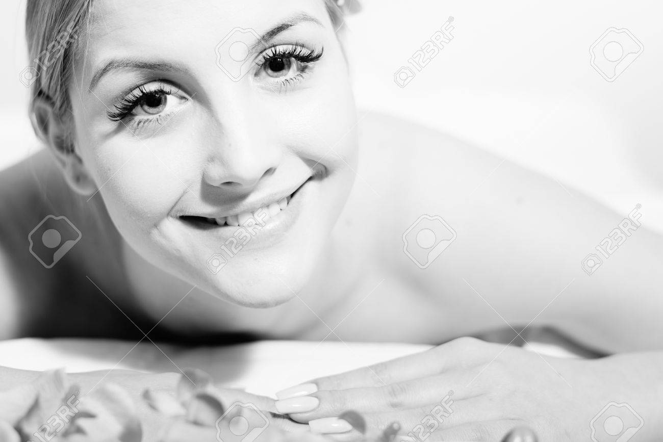 Isadore recommend best of black massage and white Isadore recommend best of black massage and white