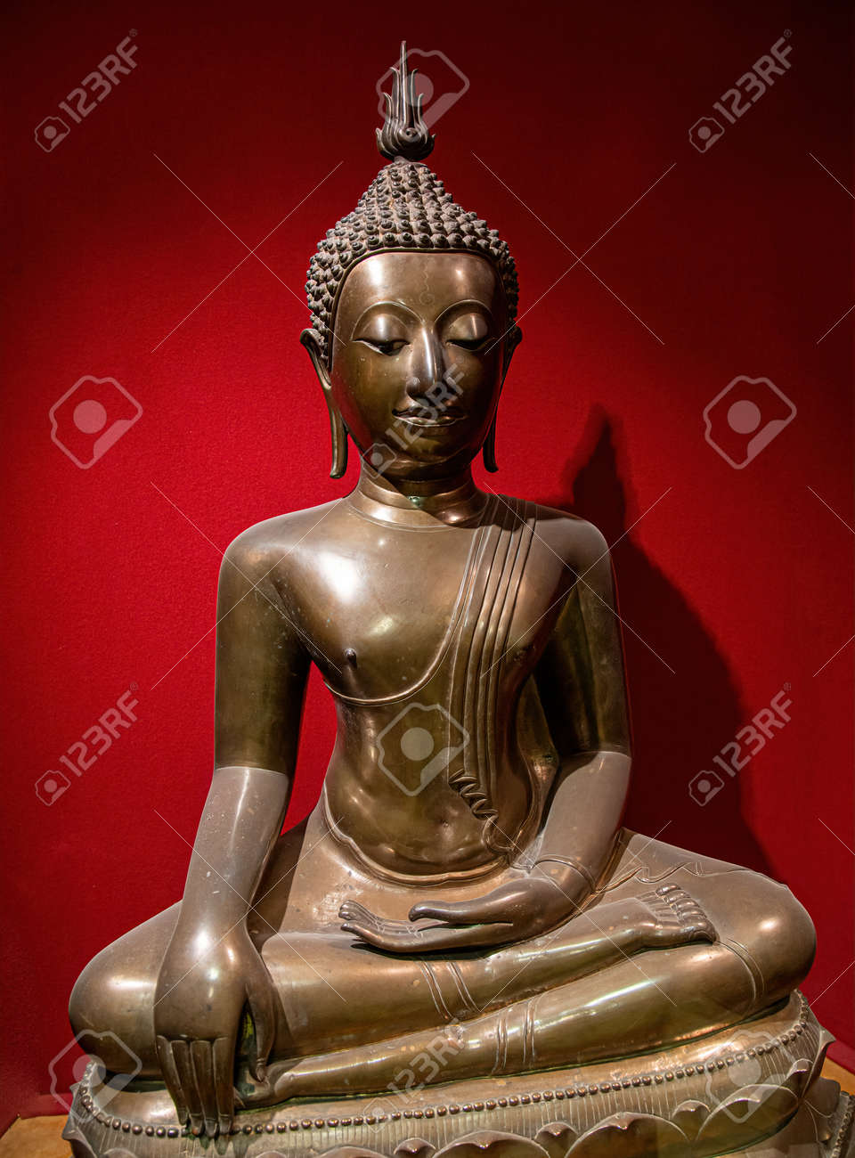 Buddha statue in calm rest pose. Shakyamuni Buddha is a spiritual teacher, one of the three world religions. Siddhartha Gautama Siddhattha Gotama - 169669158 Buddha statue in calm rest pose. Shakyamuni Buddha is a spiritual teacher, one of the three world religions. Siddhartha Gautama Siddhattha Gotama - 169669158