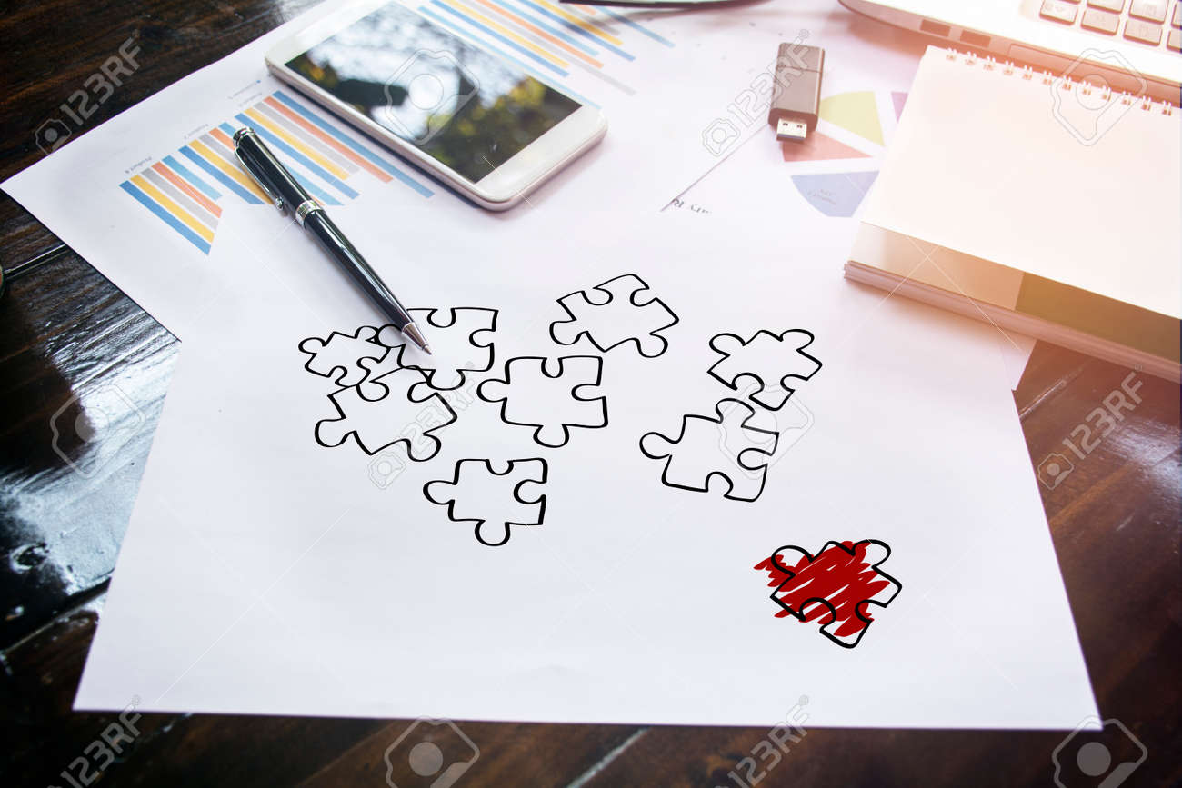 手書きの ジグソーパズル ビジネスアイデアコンセプト の写真素材 画像素材 Image