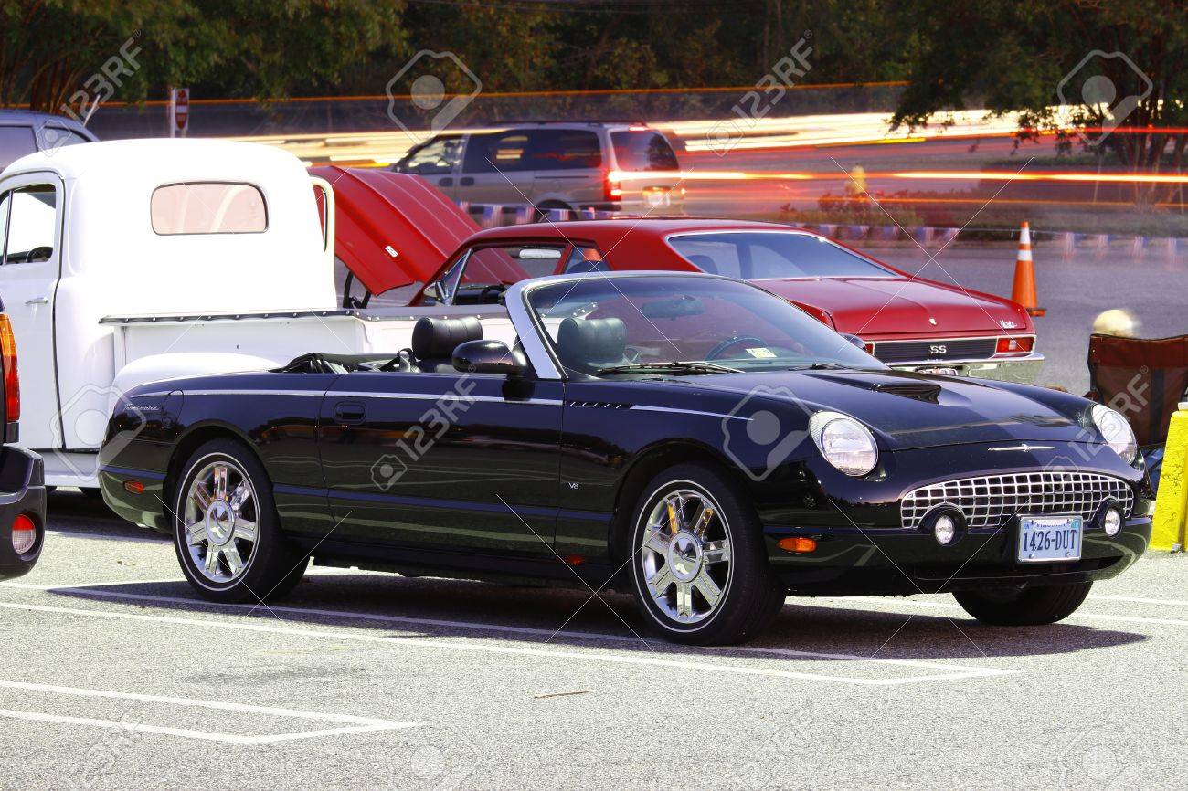 Gloucester Va Usa October 14 A New Black Ford Thunderbird