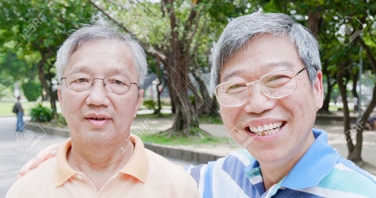 old men wear eyeglasses