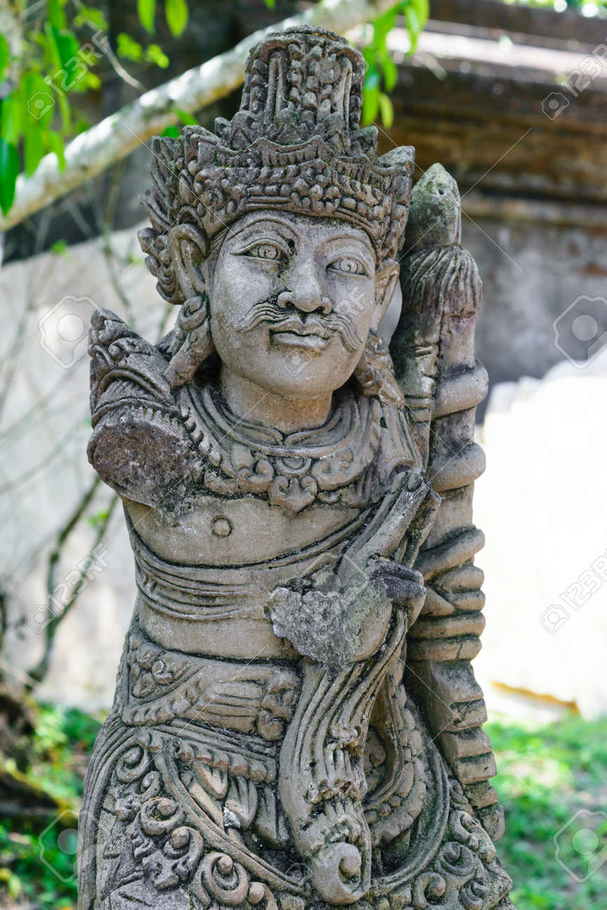 バリ島から入手、石、又は人工石のオブジェ