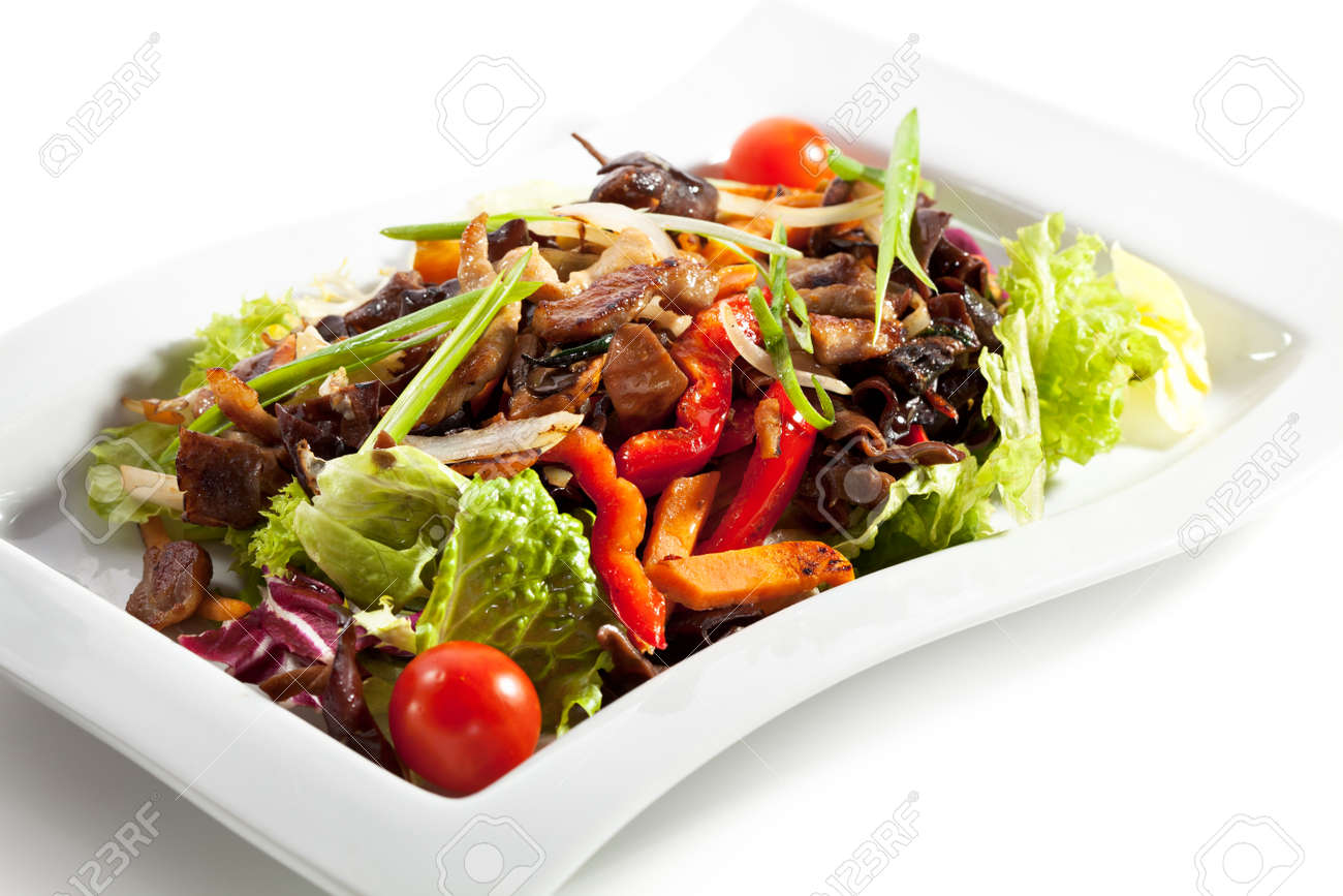 中国の黒いキノコとパセリ 赤カブと肉 の写真素材 画像素材 Image