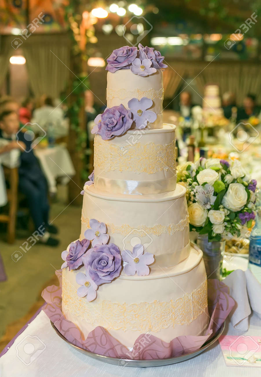 Gateau De Mariage Traditionnel