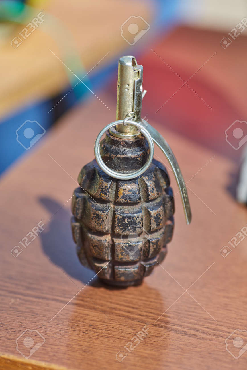 ロシア軍 ソ連軍 RGD-5 手榴弾 グレネード 合金製 複製品 グリーン RGD