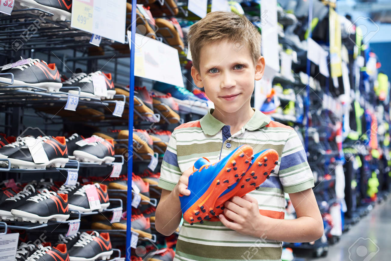 soccer shoes store