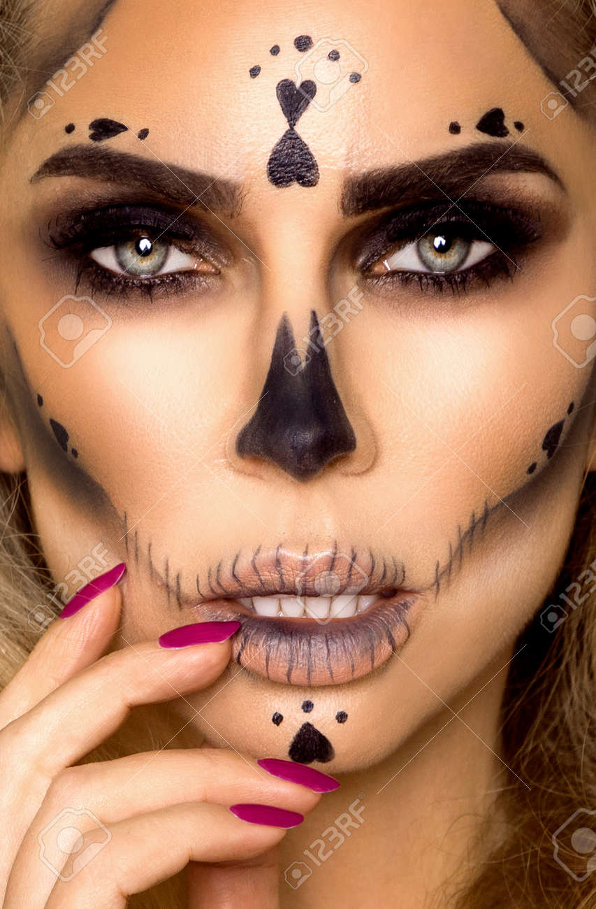 Aggresive Halloween Makeup Stock Photo - Download Image Now - 2015, Adult,  Adults Only - iStock, image size:853x1300