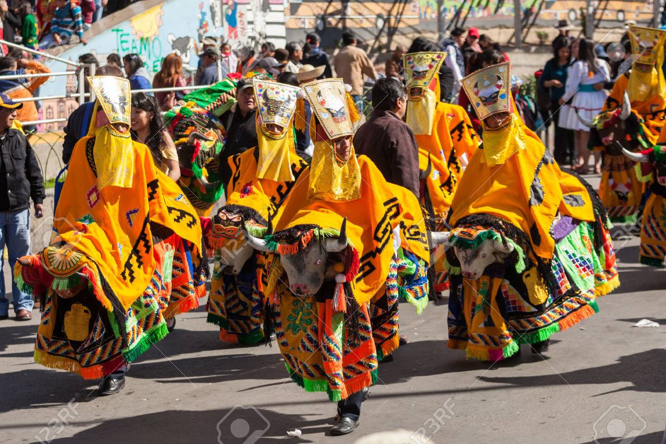 Carlos Amantini Bolivia cultural y tradiciones 3 LA PAZ, BOLIVIA - 17 De Mayo, 2015: Festival De La Calle étnica En La Paz, Bolivia. Fotos, Retratos, Imágenes Y Fotografía De Archivo Libres De Derecho. Image 53571082.