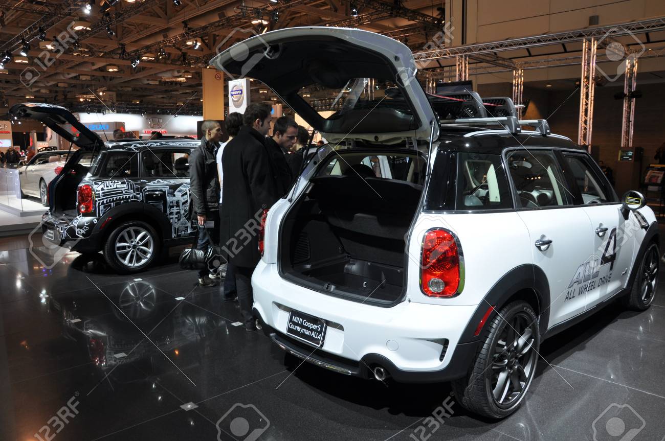 Toronto February 24 Mini Cooper Exhibit At The 2011 Canadian