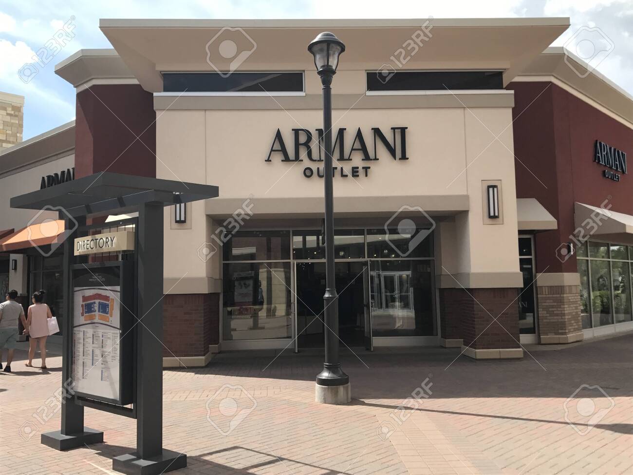 armani premium outlets