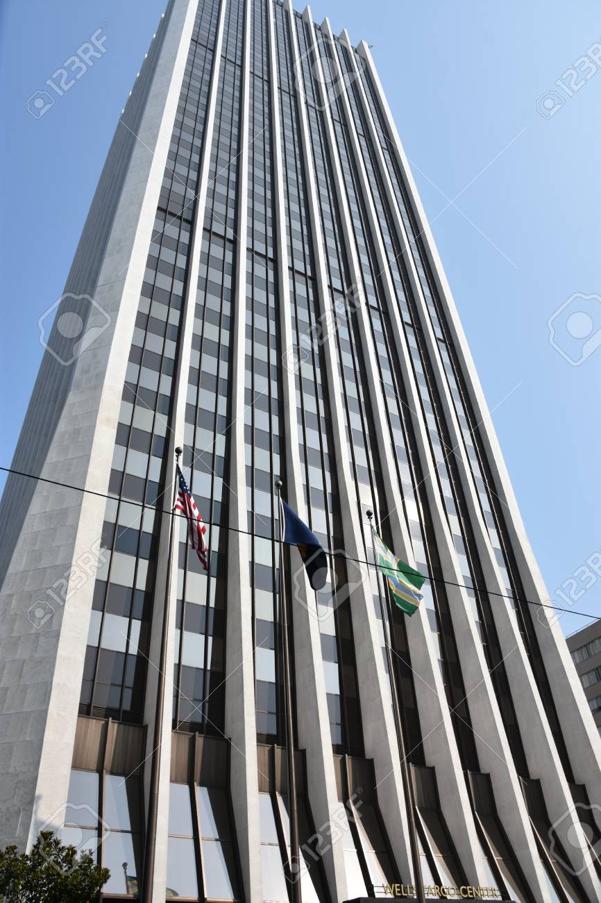 오리건주 포틀랜드의 웰스파고 타워 로열티 무료 사진, 그림, 이미지 그리고 스톡포토그래피. Image 115712595