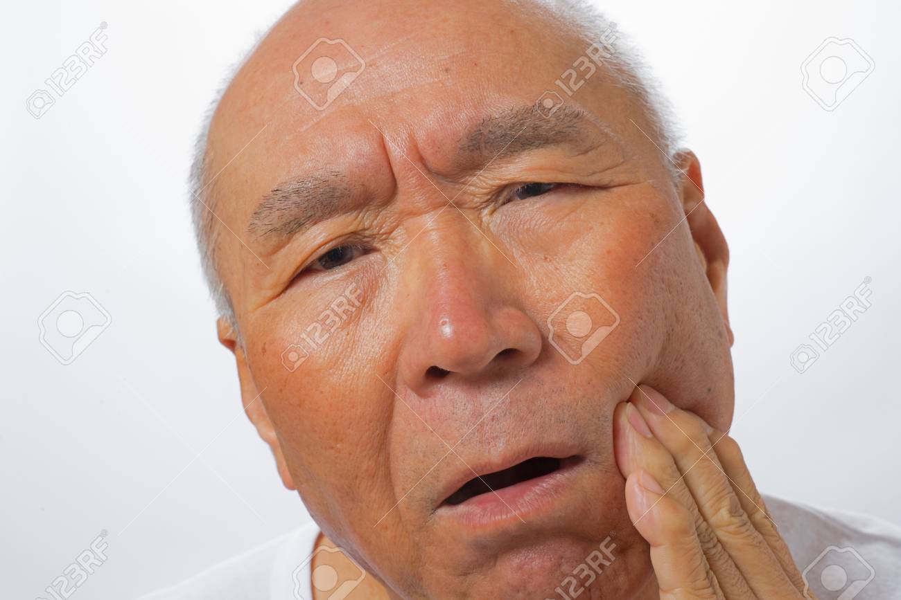 年配の男性の心配そうな顔 の写真素材 画像素材 Image