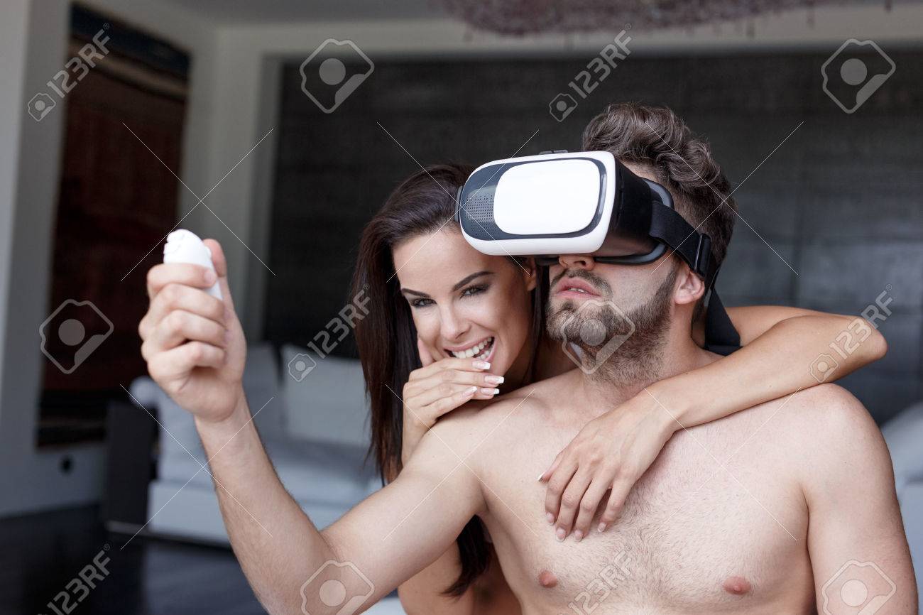 Young Naked Man With Girlfriend VR