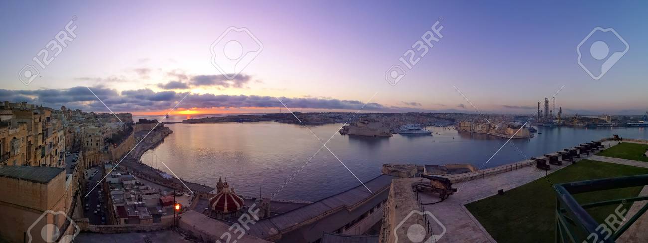 valletta grand harbour with