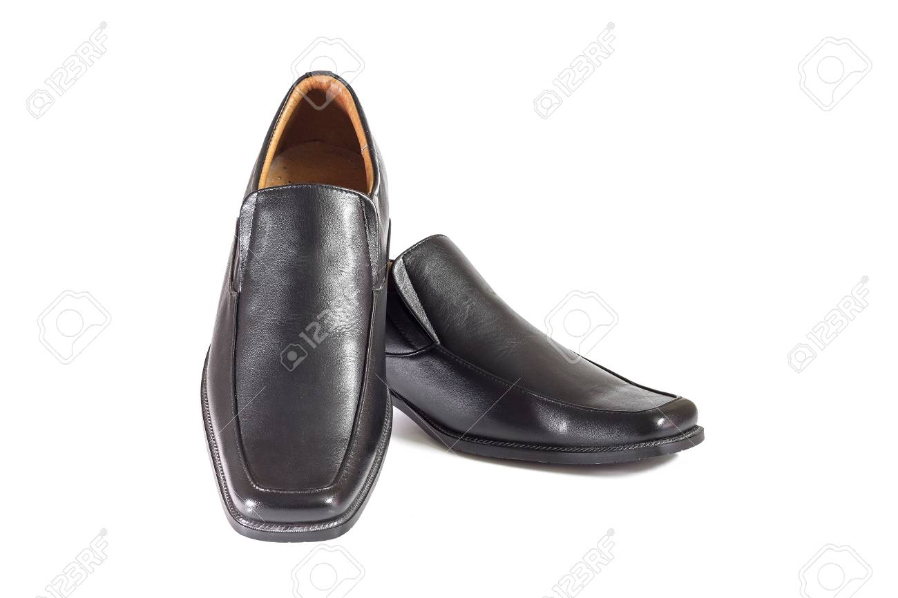 close shoes for men