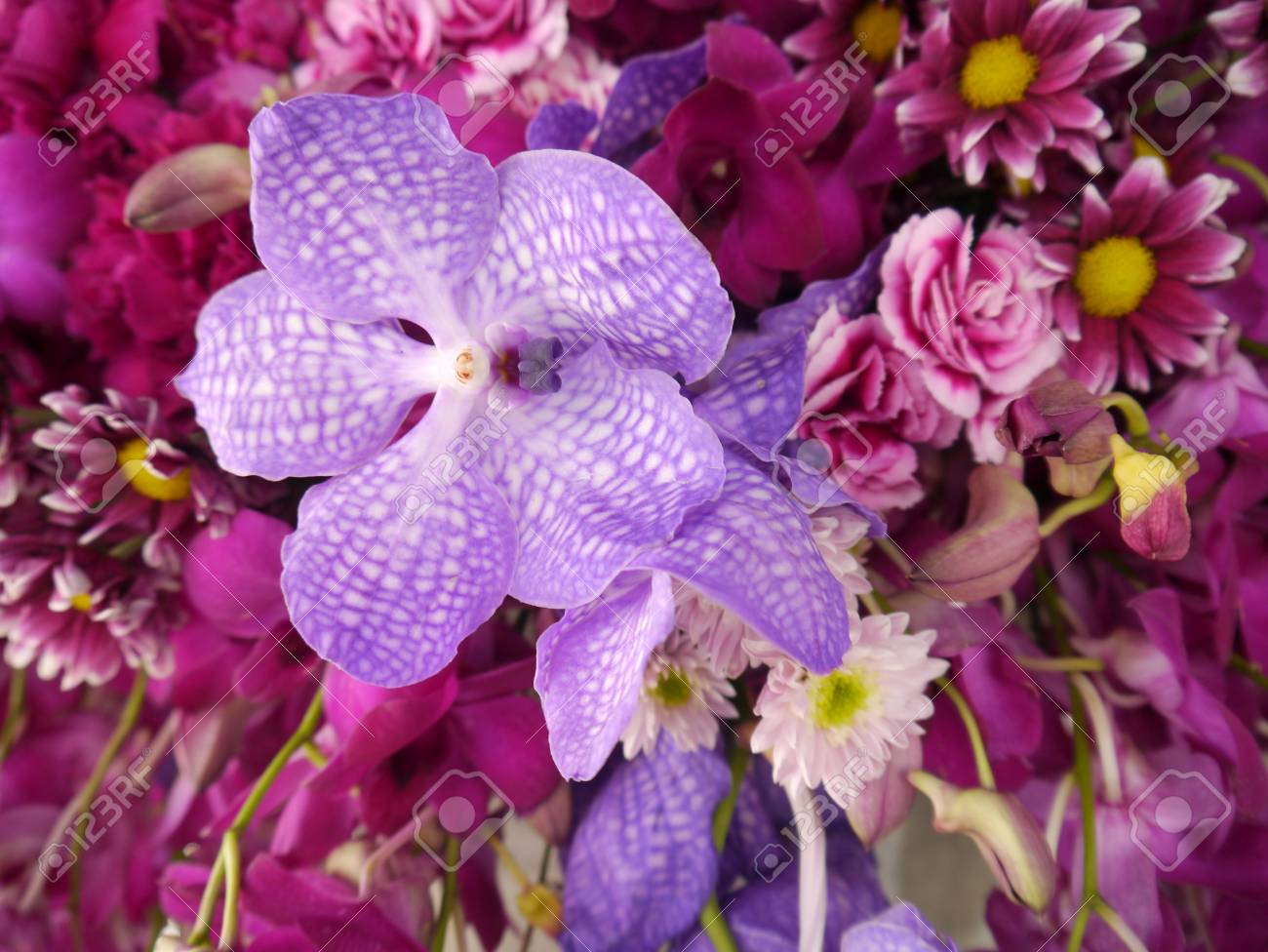 pink purple flower bouquet