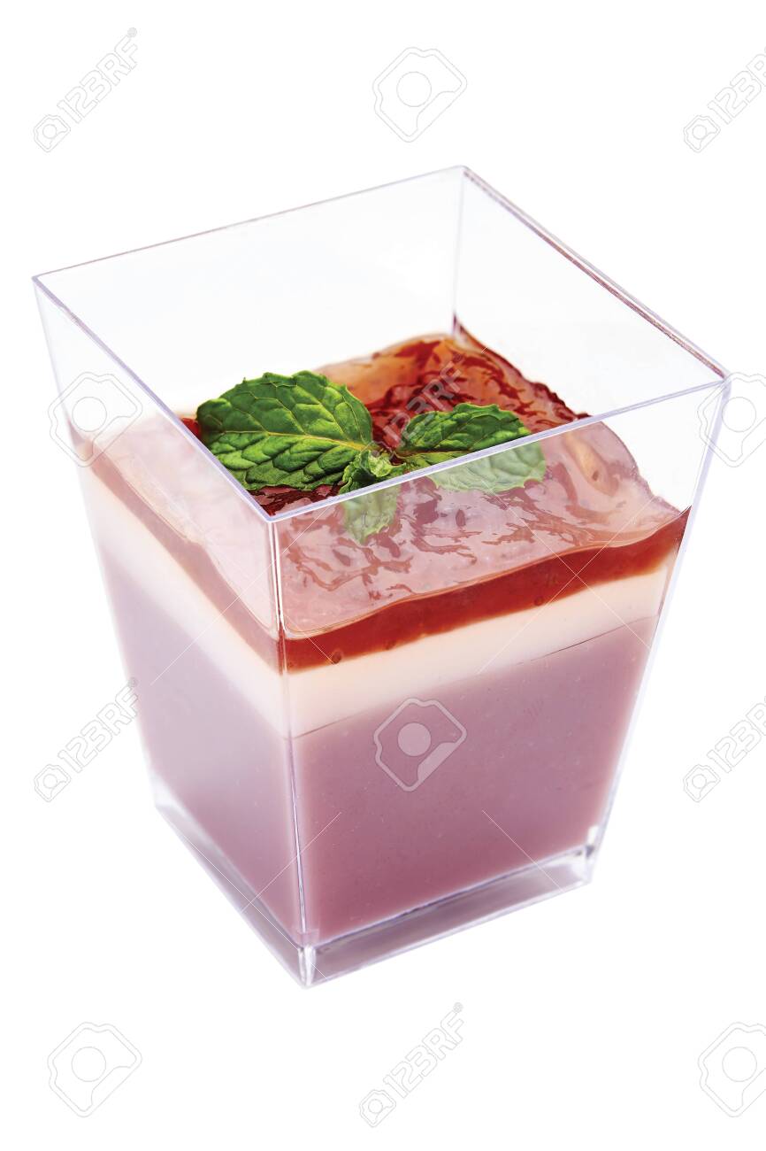 Thai Dessert - Strawberry Pudding on square glass - 133290073 Thai Dessert - Strawberry Pudding on square glass - 133290073