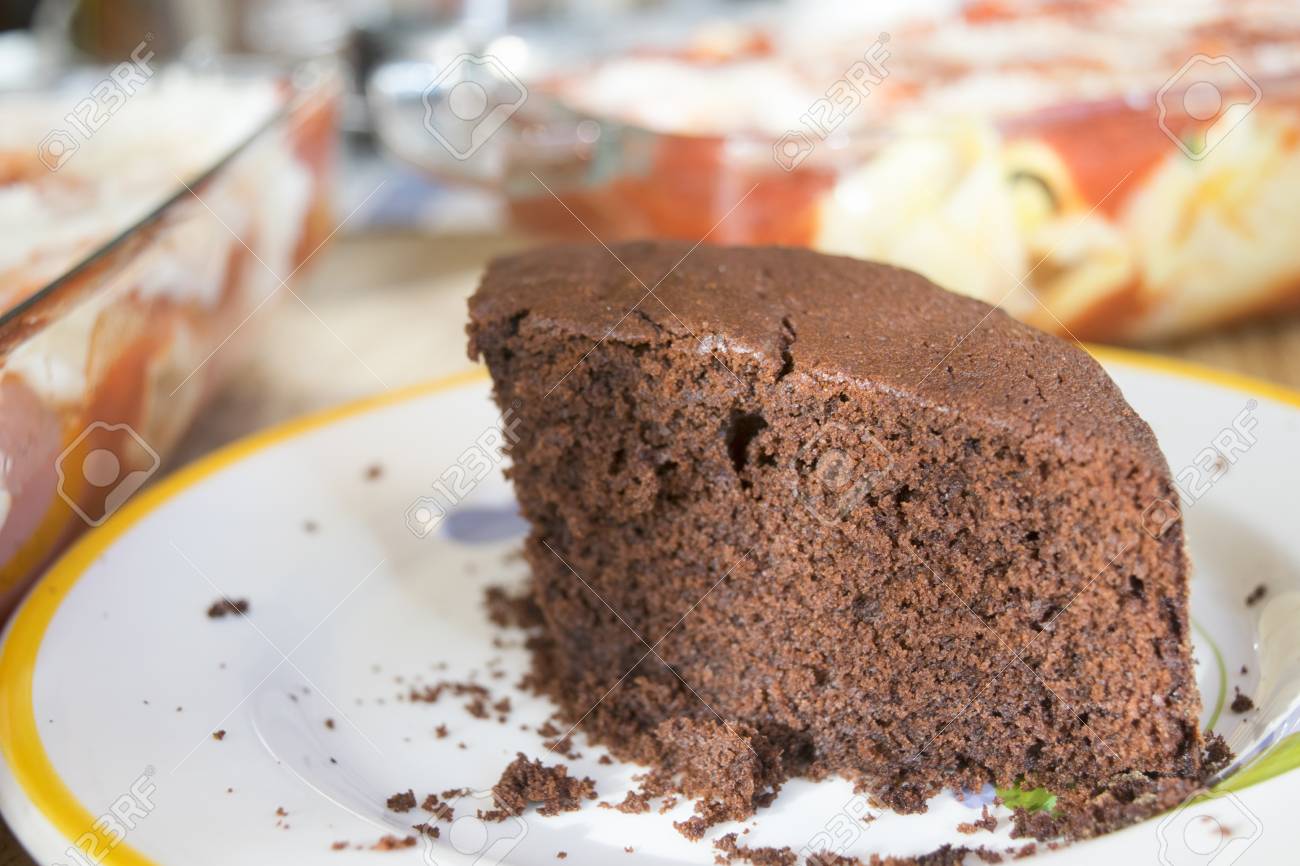 Morceau De Gateau Eponge Au Chocolat Fait Maison Banque D Images Et Photos Libres De Droits Image Morceau De Gateau Eponge Au Chocolat Fait Maison Banque D Images Et Photos Libres De Droits Image