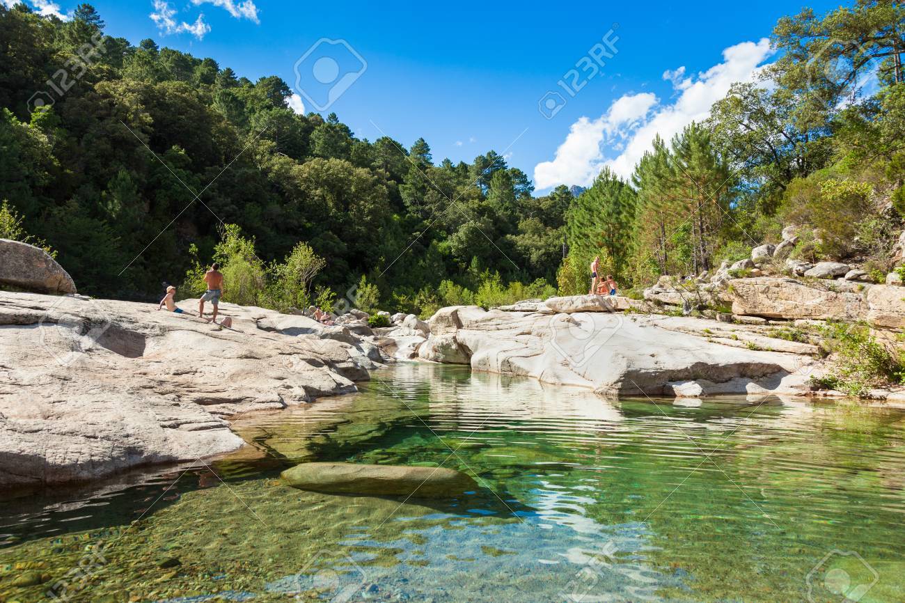 Cavu Piscine Naturelle Près De Tagliu Rossu Et Sainte Lucie île Corse France