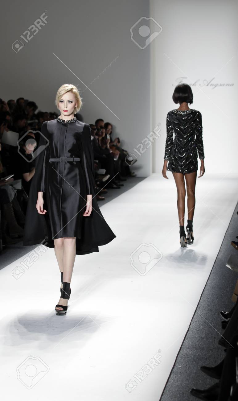 最新メルセデス ベンツ ファッション ウィーク 人気のファッション画像