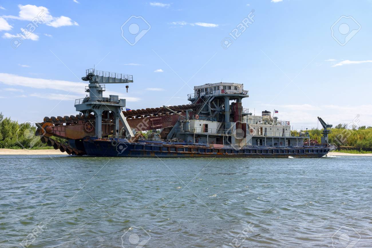 cleaner ship clean river