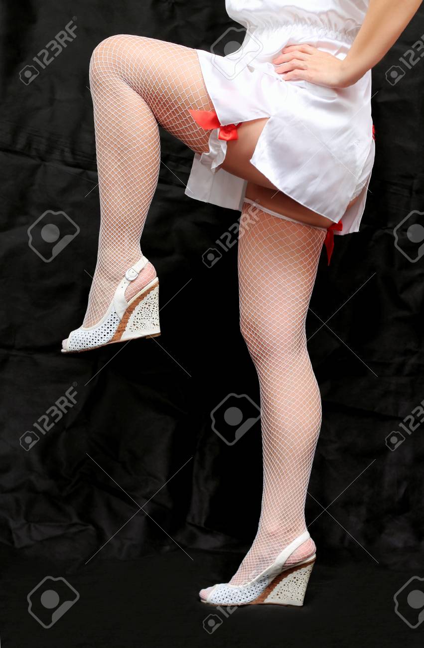 白いストッキングの女性 の写真素材 画像素材 Image