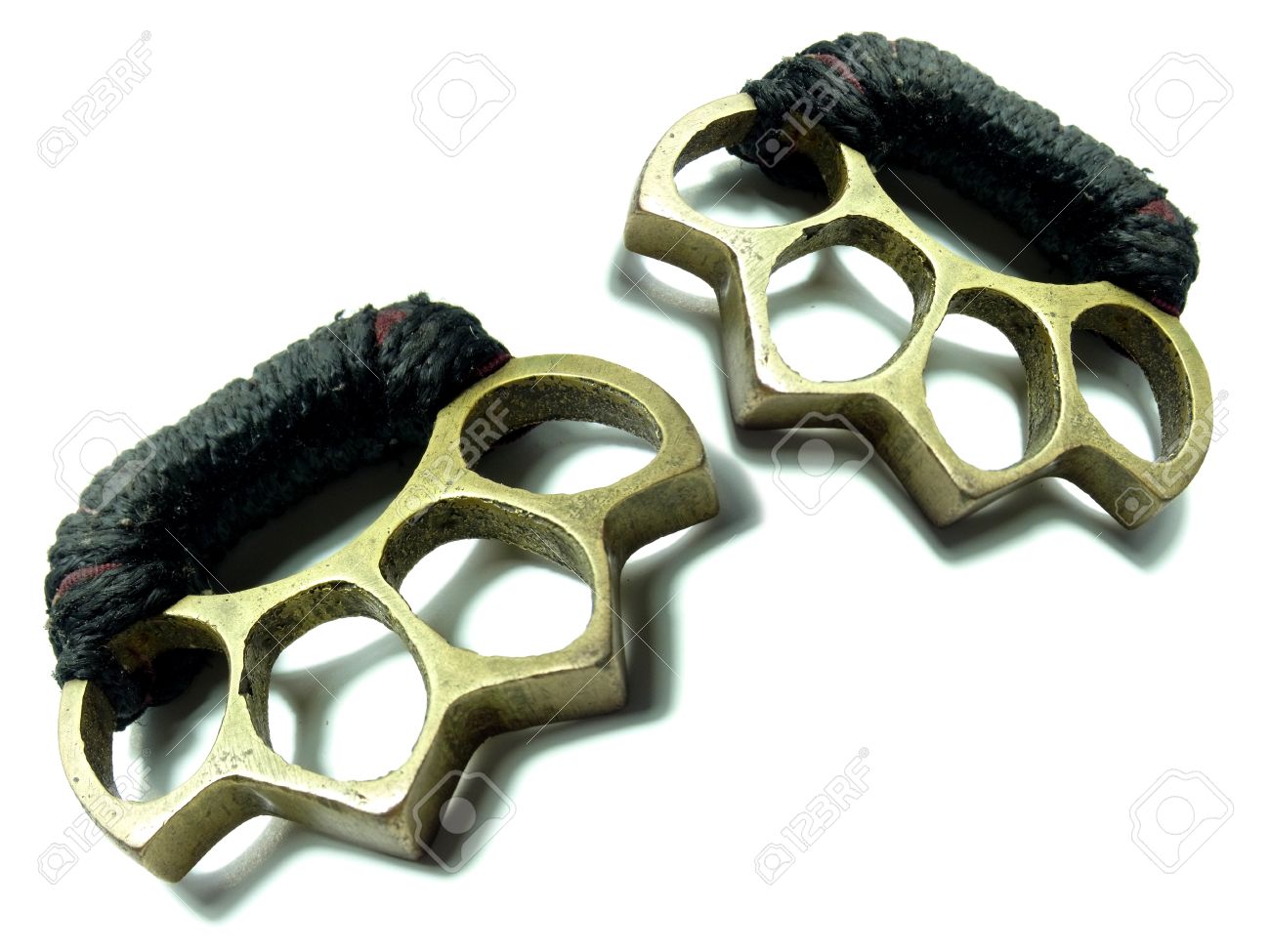 白タイ真鍮ナックル ダスター の写真素材 画像素材 Image