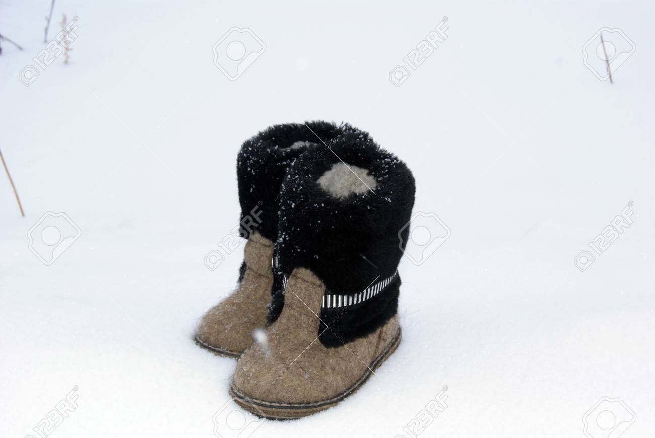 russian fur boots