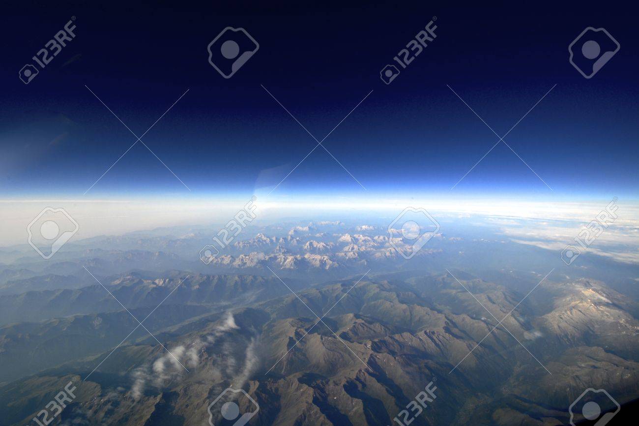 大地と雲と空の異常な空撮 の写真素材 画像素材 Image 大地と雲と空の異常な空撮 の写真素材 画像素材 Image