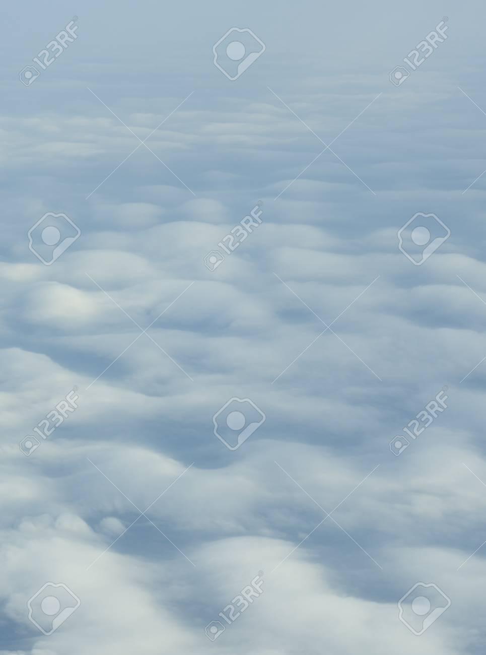 青い空と地球上の雲の空撮 の写真素材 画像素材 Image 青い空と地球上の雲の空撮 の写真素材 画像素材 Image