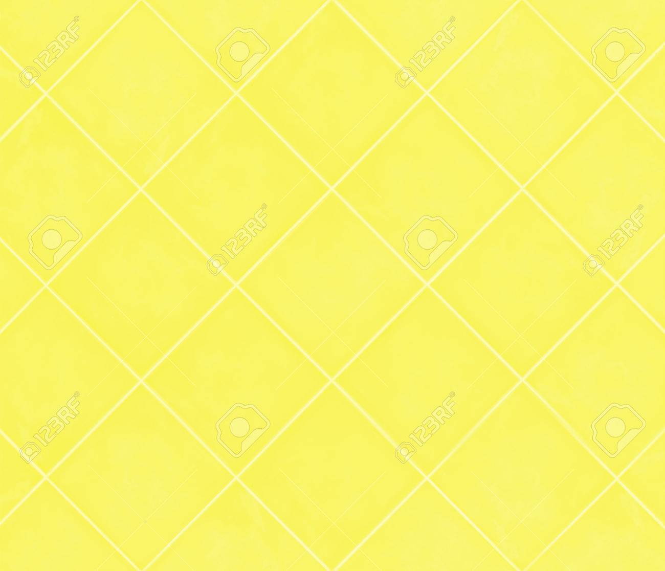 Gele Tegel Glanzende Mozaiek Aardewerk Materiaal In De Badkamer Royalty Vrije Foto Plaatjes Beelden En Stock Fotografie Image 26706936