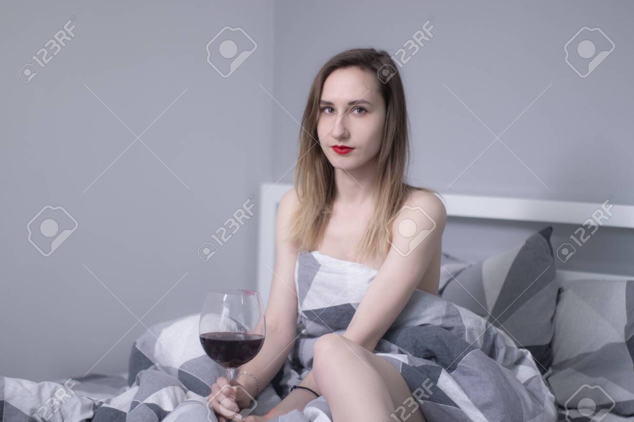 Nake Girl Games